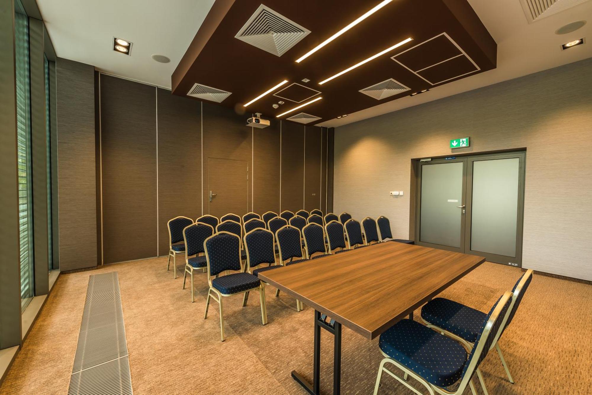 Apart Hotel 12 Rzeszów Kültér fotó